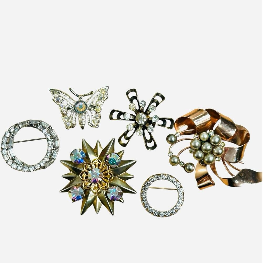 Vintage Mid Century Brooches Small Lot Good Vintage Condition Gold Silver Tones